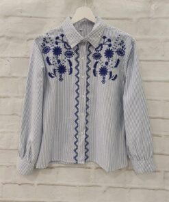 Camisa rayas con bordados