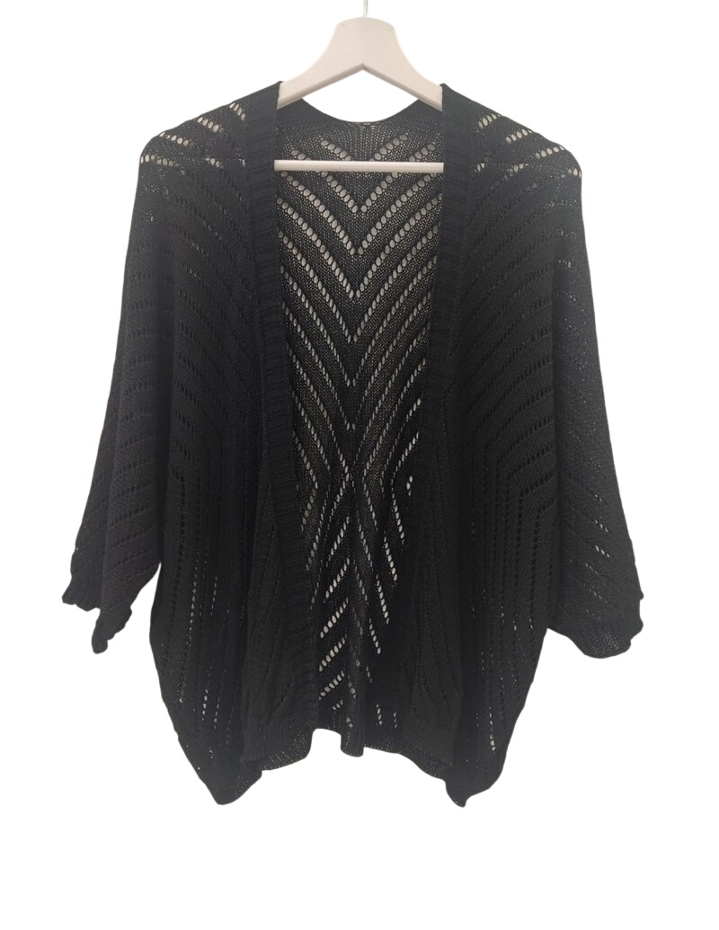 Chaqueta abierta de punto calado en color negro para chica, patrón geométrico chevron, manga media y tejido ligero con efecto