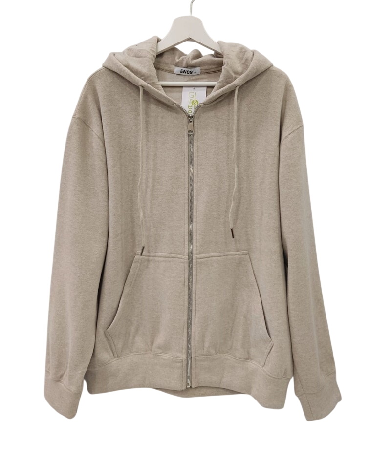 Sudadera beige claro de chico con capucha, cremallera frontal plateada y bolsillos canguro, tejido suave y acabado mezcla de