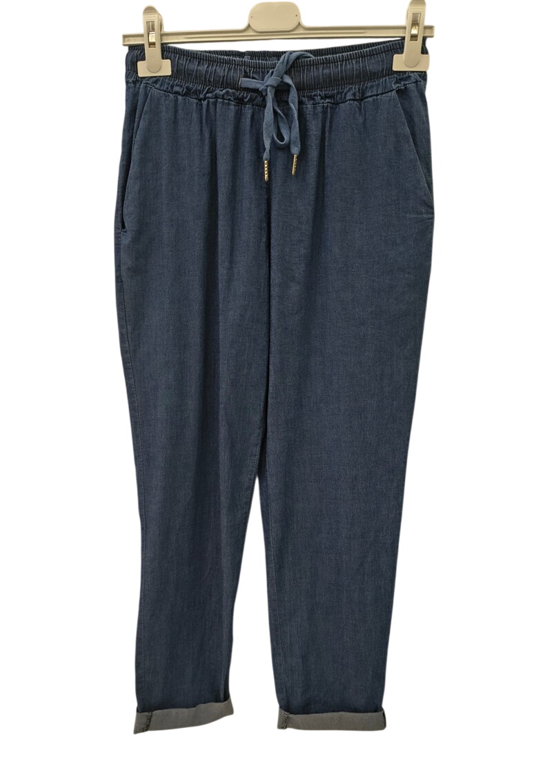 Pantalón flojo de mezclilla ligera azul oscuro para chica, cinturilla elástica con cordón ajustable y bajo doblado visible