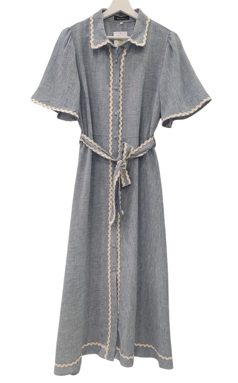 Vestido midi de lino gris azulado para chica, cuello camisero, ribete ondulado crema, cinturón a juego y botones frontales