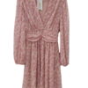 Vestido corto de gasa estampado en tonos rosa y blanco, manga larga abullonada, escote en V cruzado y cintura elástica drapea