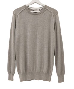 Jersey de chico en punto fino gris medio, tejido suave y elástico, cuello redondo acanalado y hombros ligeramente caídos