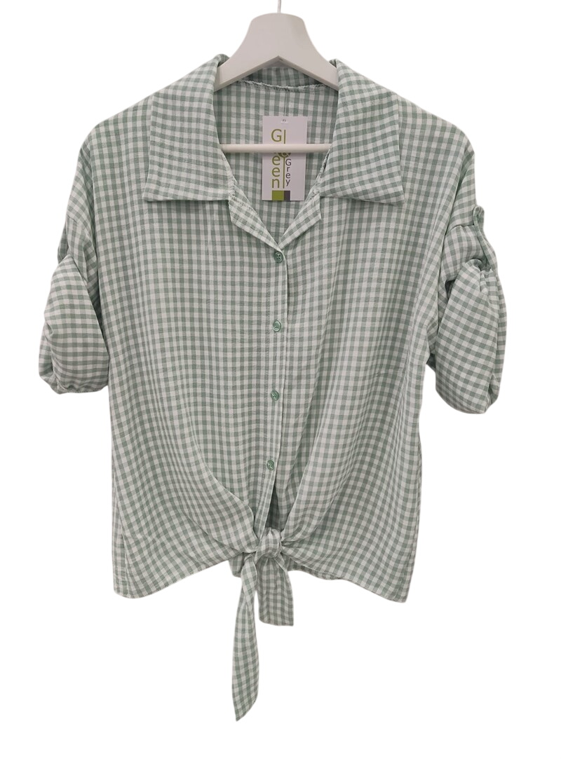 Blusa de cuadros verdes y blancos tipo gingham para chica, manga media con tira para recoger, nudo frontal en el bajo, tejido