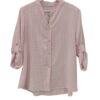 Camisa de cuadros pequeños en rosa claro y blanco para chica, manga larga recogida, cuello mao y corte holgado, con bajo asim