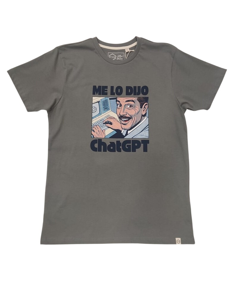 Camiseta gris oscuro de corte recto para chico, algodón liso, manga corta, cuello redondo y estampado frontal con frase ME LO