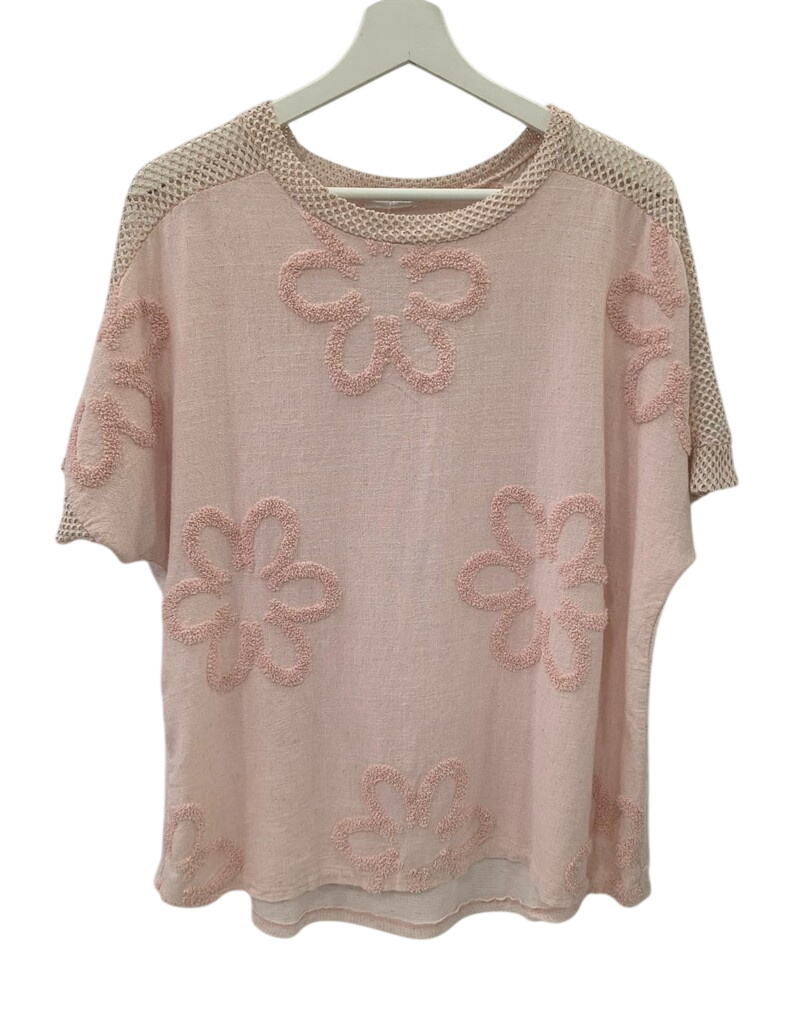 Blusa rosa suave para chica, corte holgado, con grandes flores bordadas en relieve y detalles de malla en cuello redondo y en