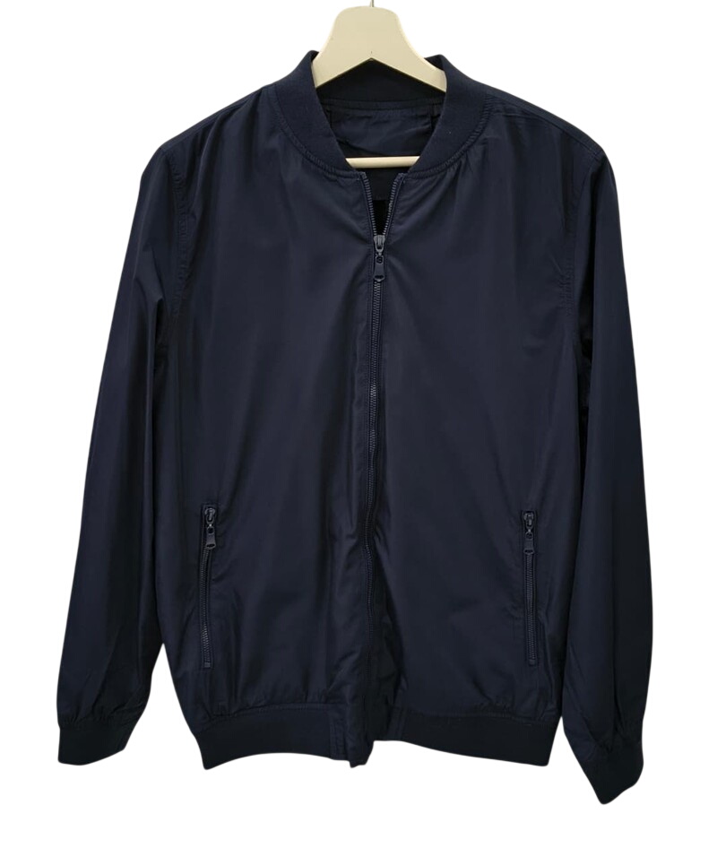 Cazadora fina tipo bomber para chico en azul marino oscuro, con cuello, puños y dobladillo acanalados, cremallera frontal y 2