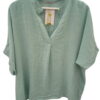 Blusa oversize unicolor verde menta para chica, manga corta amplia, tejido ligero mezcla de viscosa y nylon, cuello mao con V