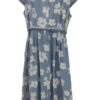Vestido camisero midi azul vaquero con estampado de flores en crema, cinturón fino tono azul y bolsillos laterales ocultos