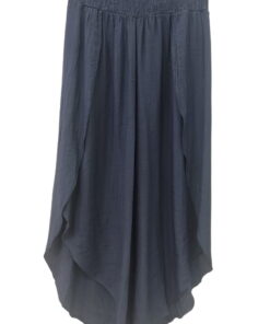 Pantalón flojo azul profundo para chica, corte largo holgado, con aberturas frontales en las piernas y textura arrugada en la