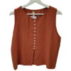 Blusa sin mangas recta color terracota para chica con botones decorativos blancos en el frontal, tejido de viscosa elástica y