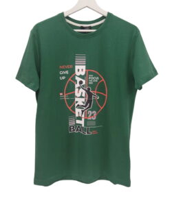 Camiseta de chico en algodón verde, cuello redondo, manga corta y estampado gráfico multicolor frontal con motivo basket y á