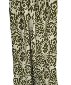 Pantalón de verano holgado para chica, patrón floral en tonos verde oliva sobre fondo claro, tejido de rayón y poliéster, con