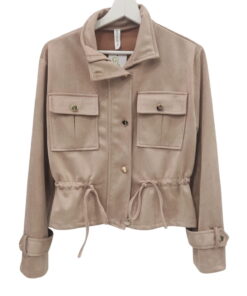 Chaqueta de ante beige para chica, corte recto y corto, con bolsillos altos, cordón ajustable en la cintura y botones dorados