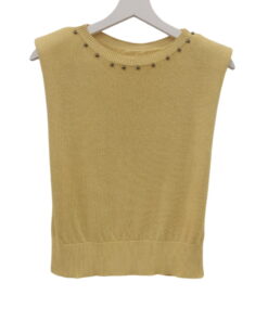 Top de punto sin mangas y hombreras en amarillo mostaza para chica, con escote redondo, tachas metálicas decorativas y doblad