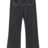Pantalón vaquero oscuro de chica, corte ancho, con cinturón elástico marrón de tachas metálicas y bolsillos frontales decorad
