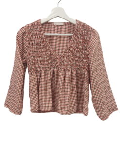 Blusa corta de cuadros vichy en rojo y blanco para chica con fruncido elástico en el pecho, escote pico y mangas tres cuartos