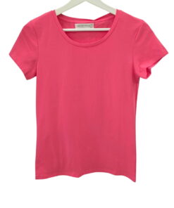Camiseta básica de manga corta para mujer en color rosa brillante, corte recto y cuello redondo, confeccionada en algodón con