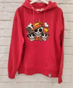 Sudadera manga larga con estampando frontal,capucha e interior afelpado.