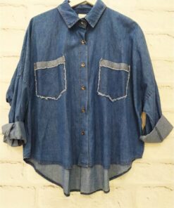 Camisa vaquera oversize con bolsillos