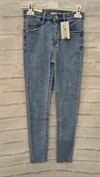 Vaquero skinny tono medio