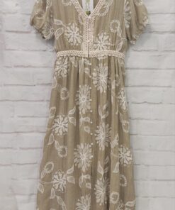 Vestido largo manga corta bordado