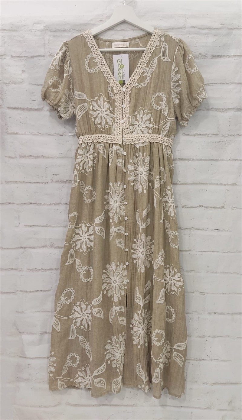 Vestido largo manga corta bordado