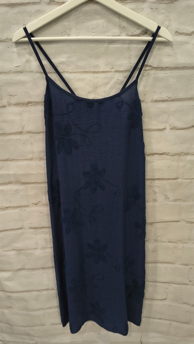 Vestido tiras palmas bordadas