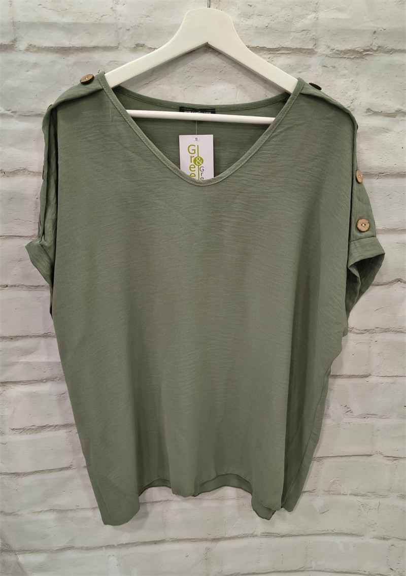 Blusa cuello V botones decorativos