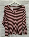 Camiseta ancha a rayas cuello v