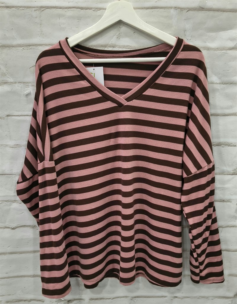 Camiseta ancha a rayas cuello v
