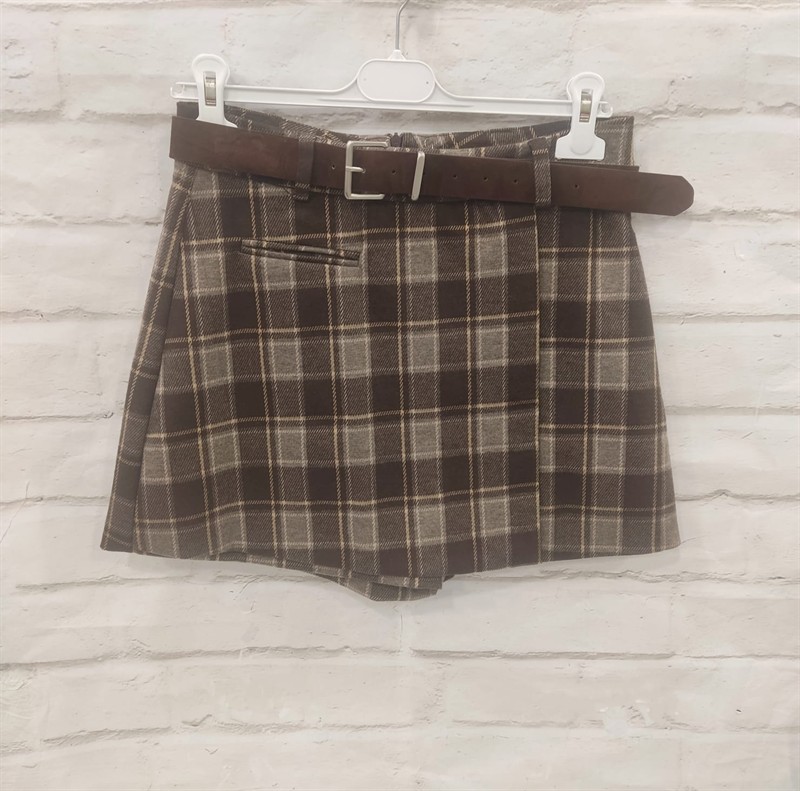 Falda pantalón cuadros con cinturón
