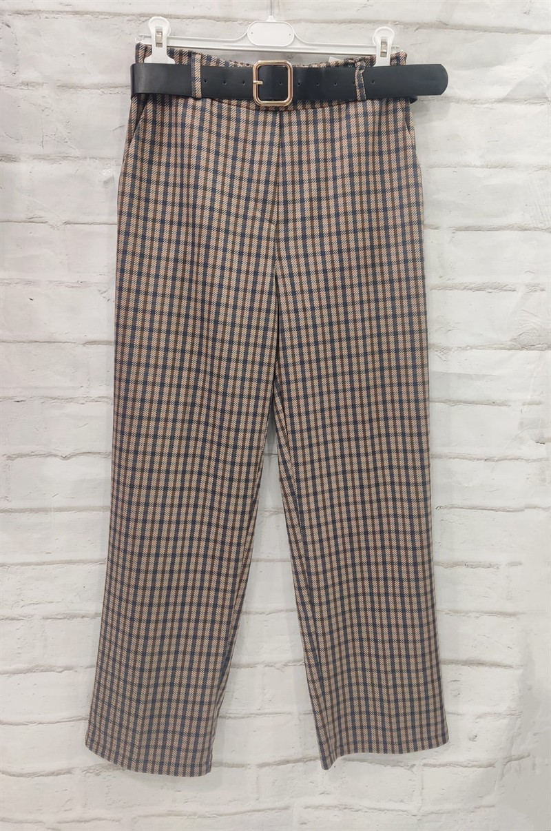 Pantalón cuadros tipo chino