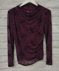 Camiseta semitransparente floreada